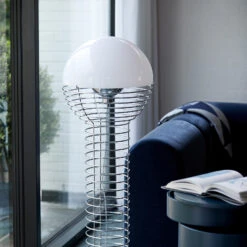 Verpan Lámpara De Pie Wire -Iluminación Tienda 46648 01 03 cd144d278c