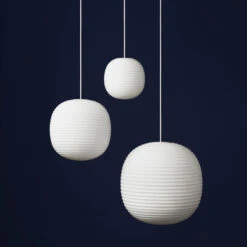 New Works Lámpara Colgante Lantern Medium -Iluminación Tienda 501520 01 3 EnvironmentImage 57d392637e
